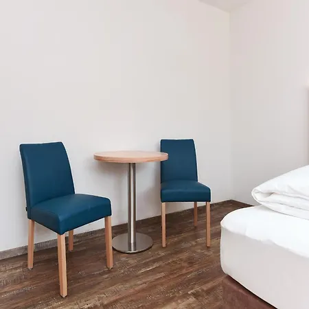 70qm Mit Balkon In *